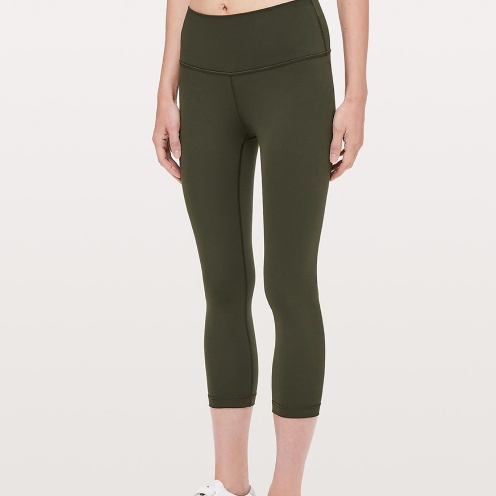 Lululemon Wunder Under Cropped Leggings